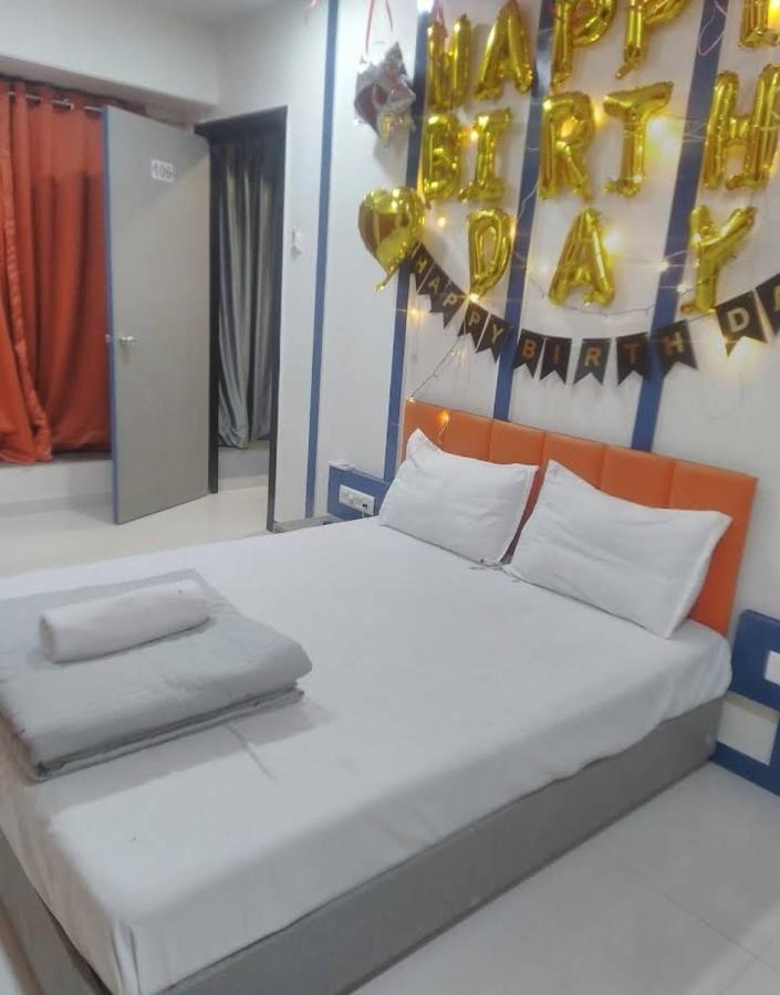 V Love Hotel Сурат Экстерьер фото